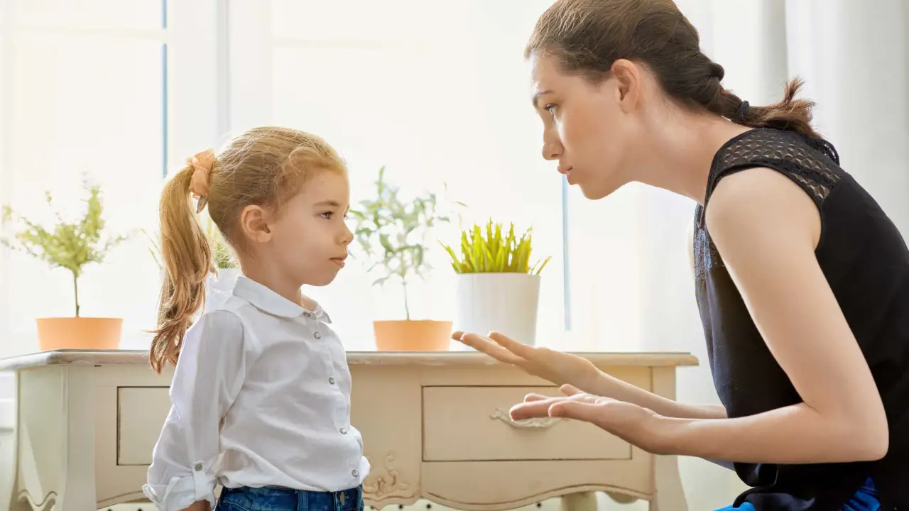Parent_Discipline_Discipline-without-regret-tips-for-parents_Article_2519_mother-scold-daugther_ts_503188776-3